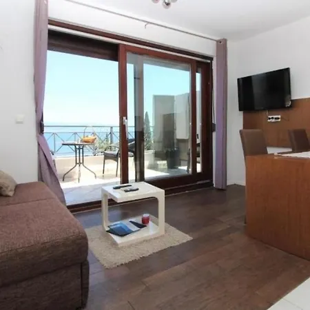 Apartman With Parking Space - 24419