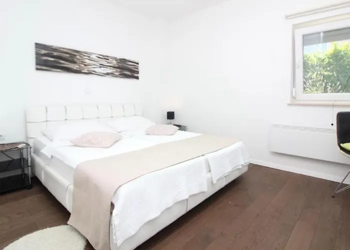 With Parking Space - 24419 * Opatija